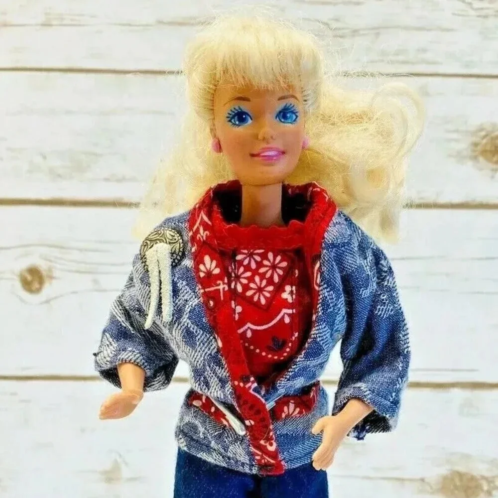 MATTEL BARBIE Doll Blonde Hair Blue Eyes 3 Piece Outfit 12